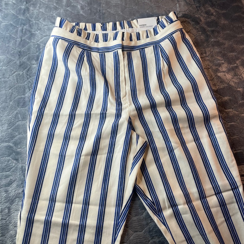Express Womens 8R High Rise Ankle Paperbag Waist Striped Pants Cream Blue NEW